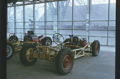 Oba podvozky T 602 v Technickém muzeum Tatra v Kopřivnici, 1967