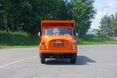 Tatra 148